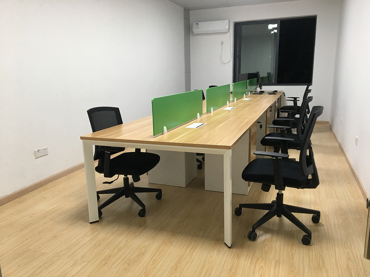 简约屏风办公桌实景图